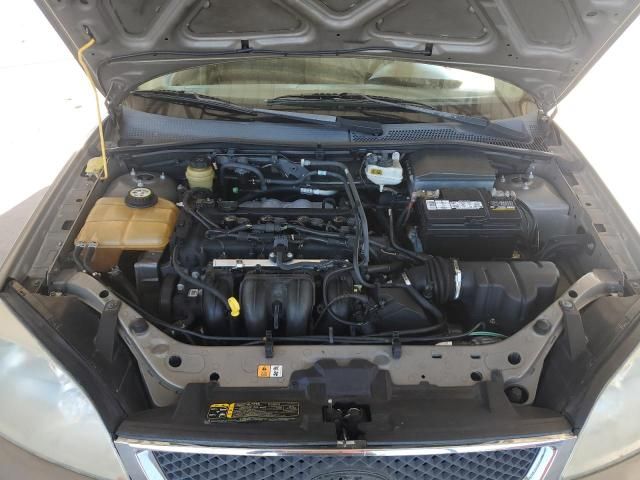 2005 Ford Focus ZX4