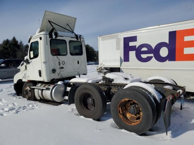 2018 Freightliner Cascadia 126