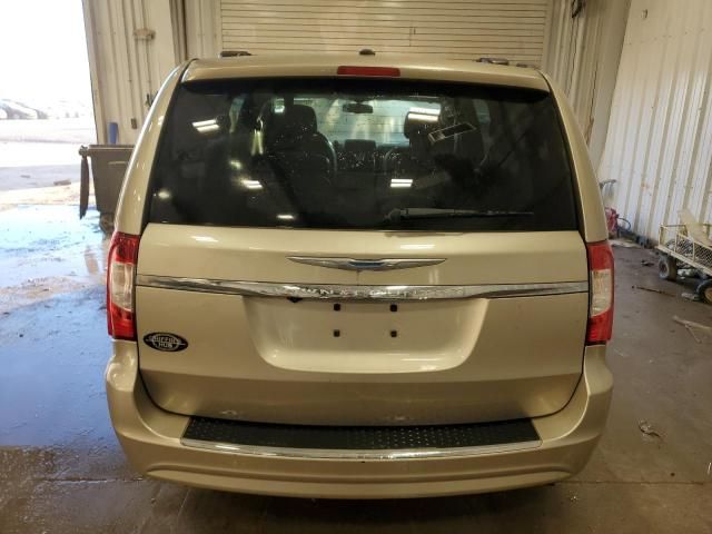 2016 Chrysler Town & Country Touring