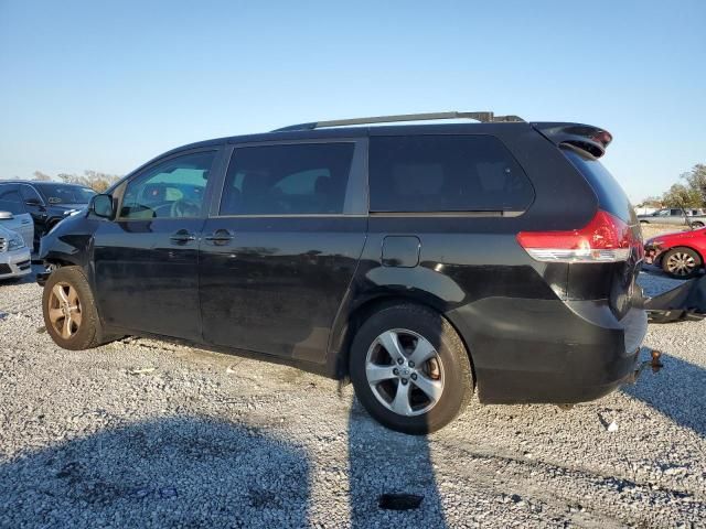 2013 Toyota Sienna LE