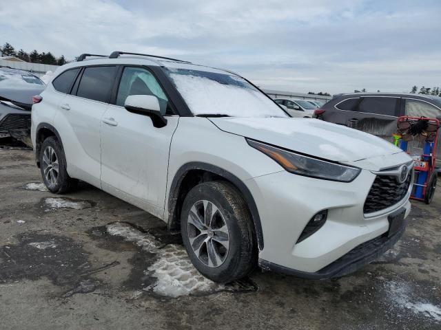 2022 Toyota Highlander XLE