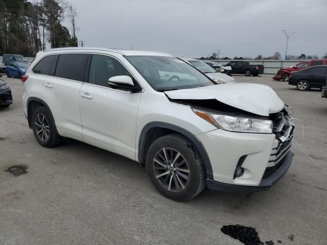 2017 Toyota Highlander SE