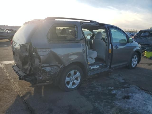 2012 Toyota Sienna LE