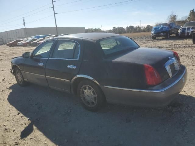 2002 Lincoln Town Car Signature