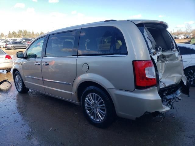 2014 Chrysler Town & Country Touring L