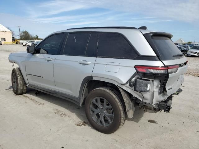 2024 Jeep Grand Cherokee Laredo