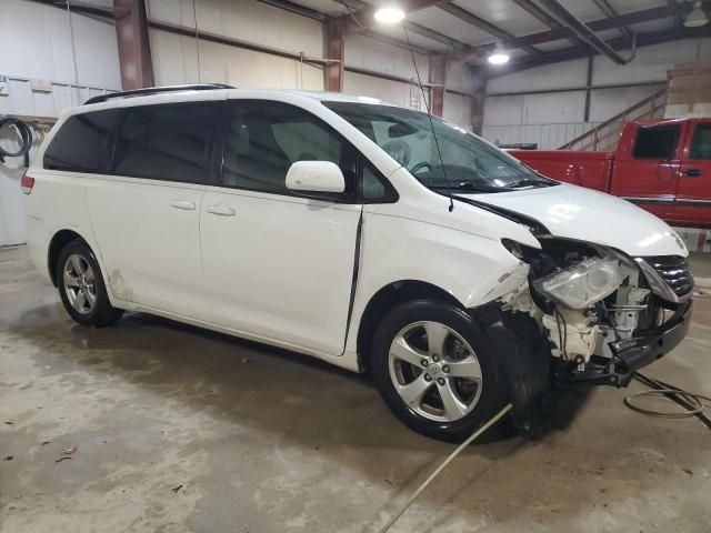 2013 Toyota Sienna LE