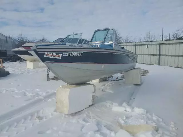 1990 Lund Boat