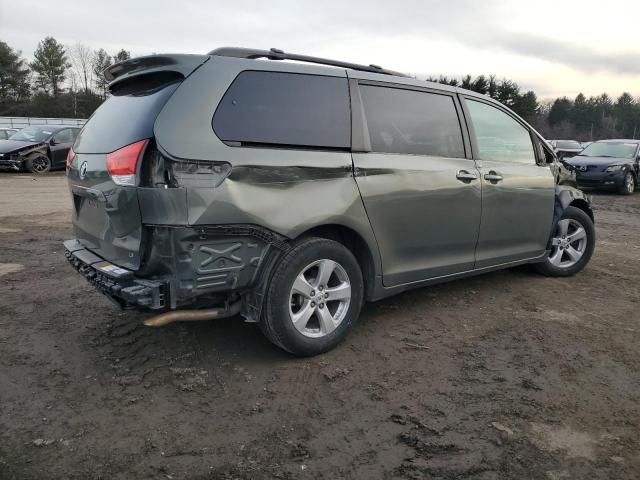 2011 Toyota Sienna LE