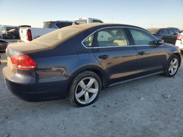 2014 Volkswagen Passat SE