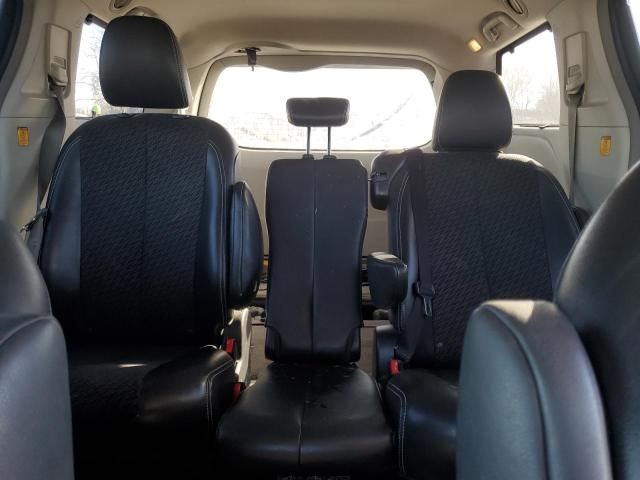 2013 Toyota Sienna Sport