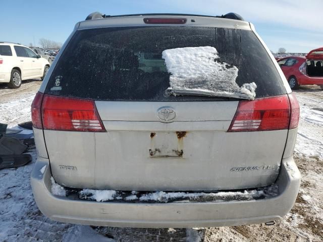 2004 Toyota Sienna CE