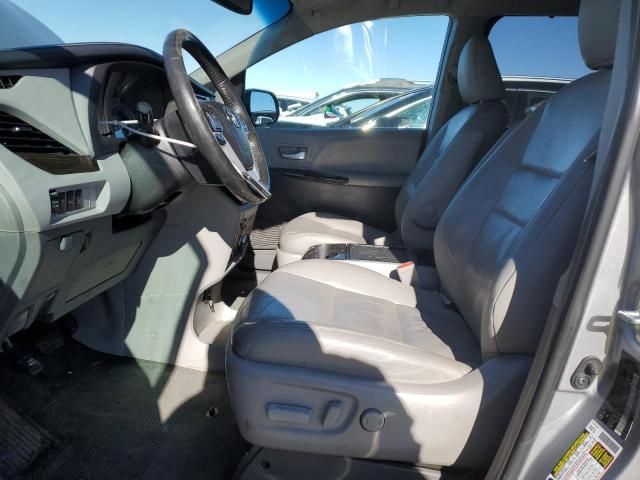 2017 Toyota Sienna XLE