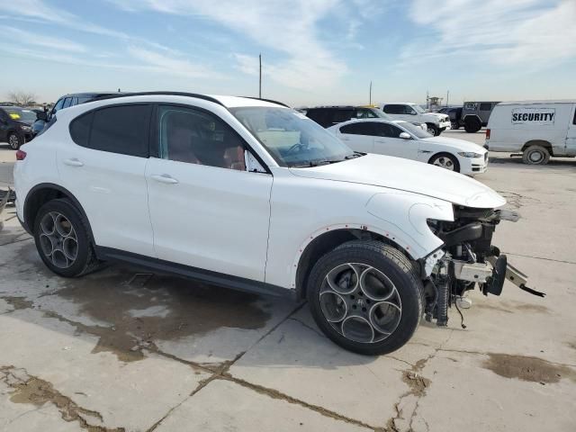 2021 Alfa Romeo Stelvio Sport