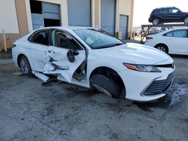 2022 Toyota Camry LE