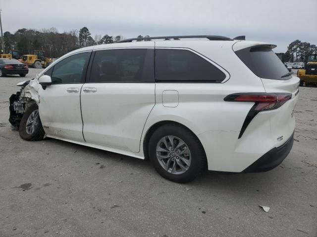 2021 Toyota Sienna XLE