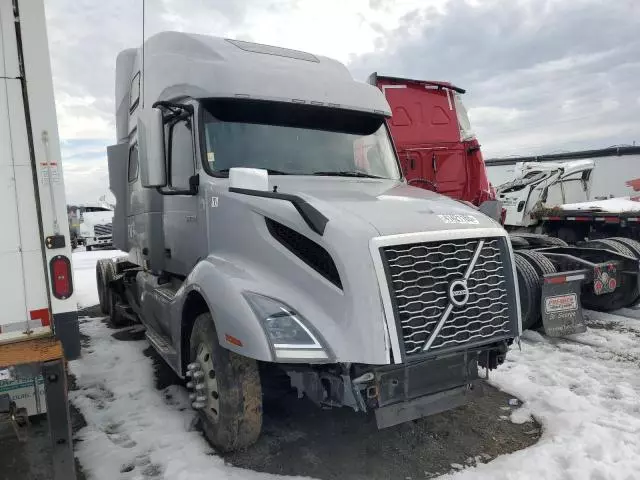 2023 Volvo VN VNL