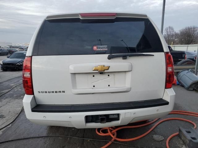 2014 Chevrolet Suburban C1500 LT