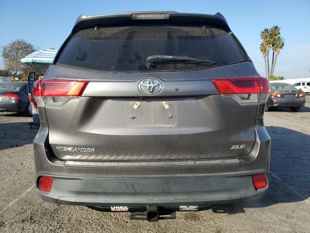 2017 Toyota Highlander SE