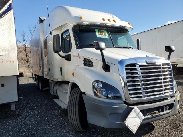 2014 Freightliner Cascadia 113