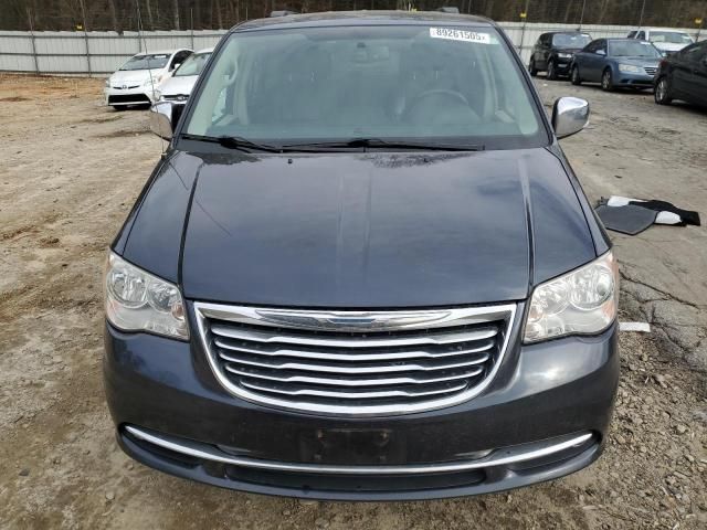 2014 Chrysler Town & Country Touring L