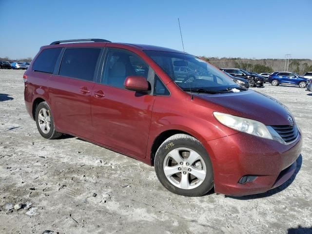 2014 Toyota Sienna LE