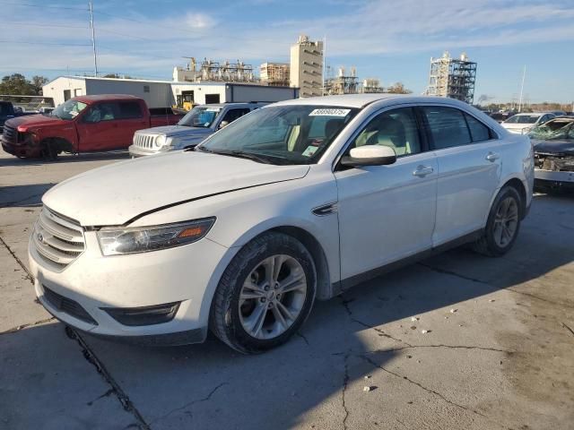 2015 Ford Taurus SEL