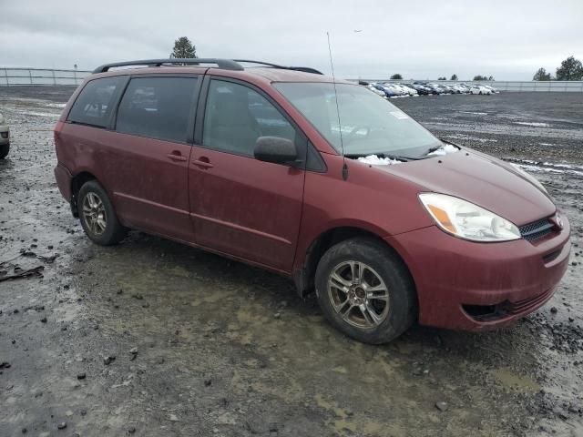 2004 Toyota Sienna CE