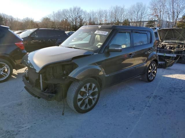 2013 KIA Soul +