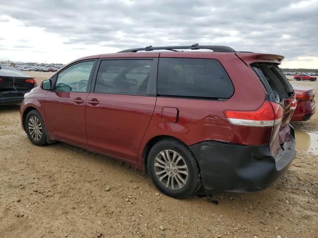 2012 Toyota Sienna XLE