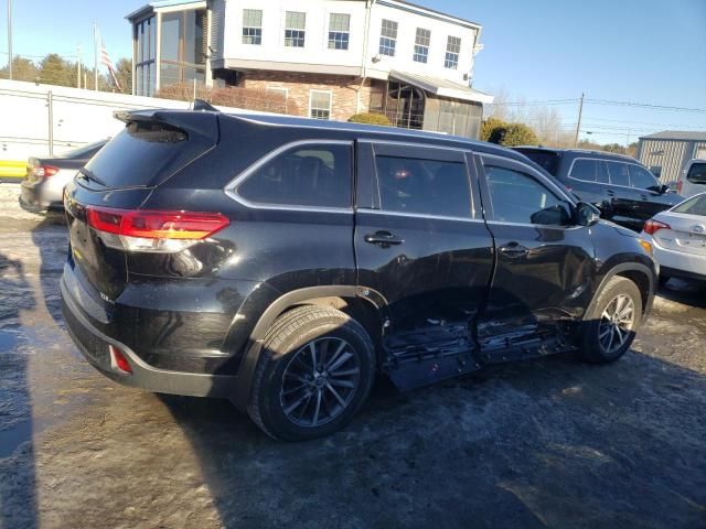 2019 Toyota Highlander SE