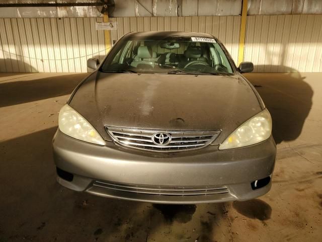 2005 Toyota Camry LE