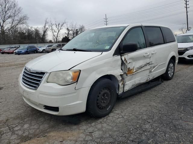 2010 Chrysler Town & Country LX