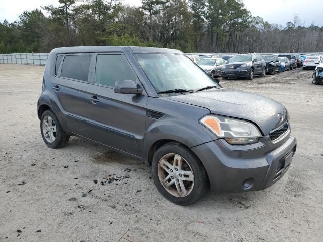 2011 KIA Soul +