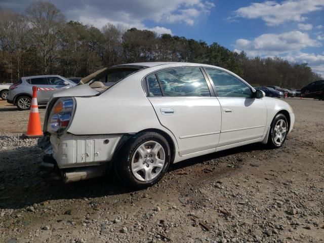 2004 Nissan Altima Base