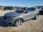 2022 Volvo XC40 T4 Momentum