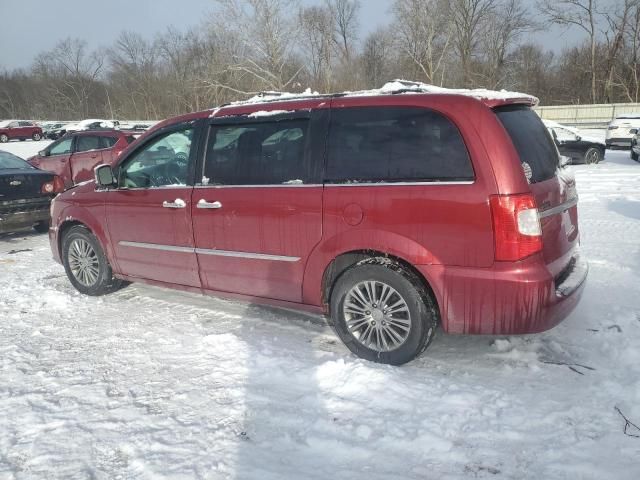 2014 Chrysler Town & Country Touring L