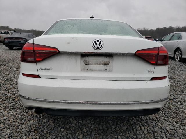 2017 Volkswagen Passat R-Line