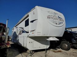 Salvage trucks for sale at Grand Prairie, TX auction: 2009 Heartland Bighorn