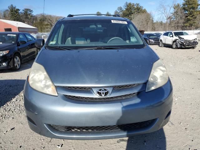 2008 Toyota Sienna LE