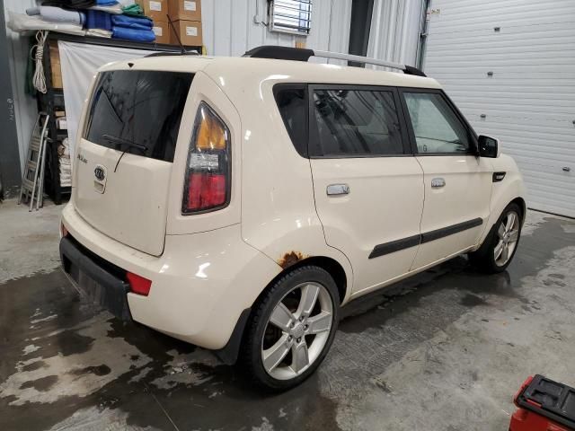 2010 KIA Soul +