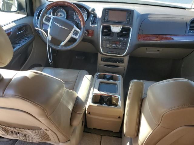 2012 Chrysler Town & Country Limited