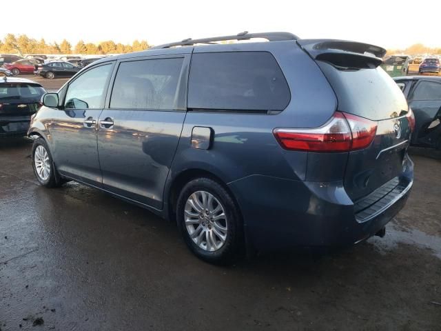 2016 Toyota Sienna XLE