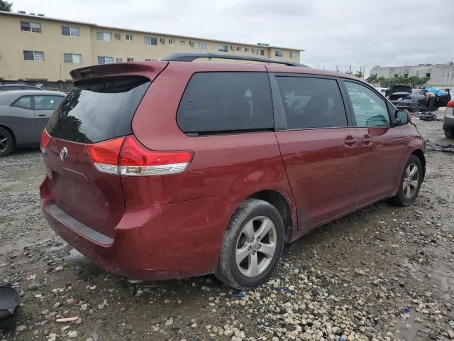 2013 Toyota Sienna LE