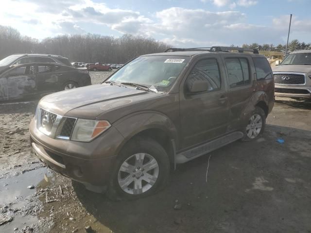 2005 Nissan Pathfinder LE