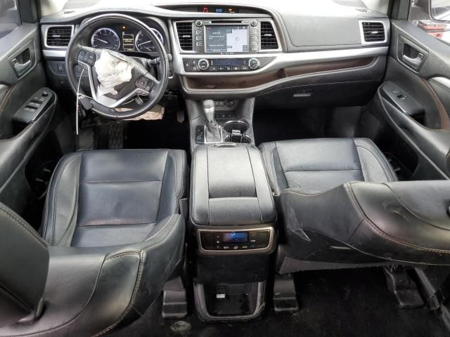 2018 Toyota Highlander SE