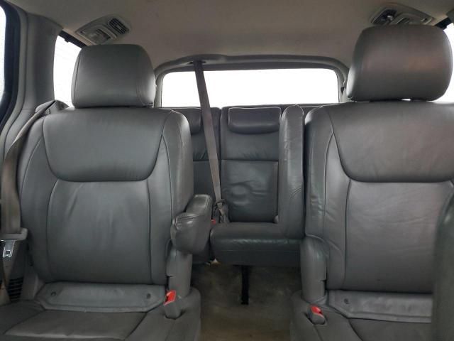 2005 Toyota Sienna XLE