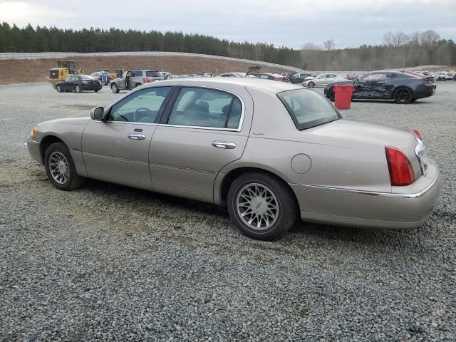 2000 Lincoln Town Car Signature