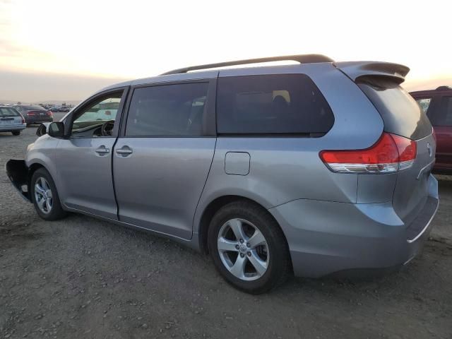 2014 Toyota Sienna LE