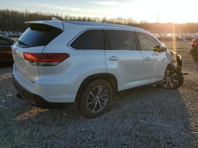 2019 Toyota Highlander SE